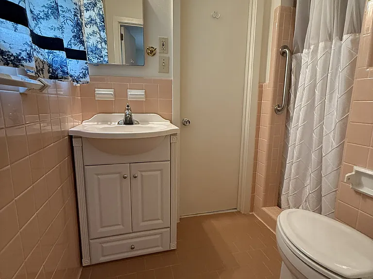 413 Harolds Dr NW — Photo 23