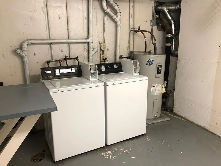500 NE Maiden Ln #1 — Photo 12