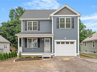 14 Desmarais St, Cumberland, RI 02864