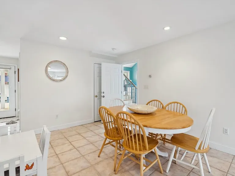 72 Plymouth St #1 — Photo 9