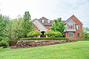 3rd image of 2486 Pond Vallee Dr