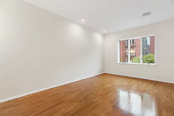 359 15th St #3B — Photo 3