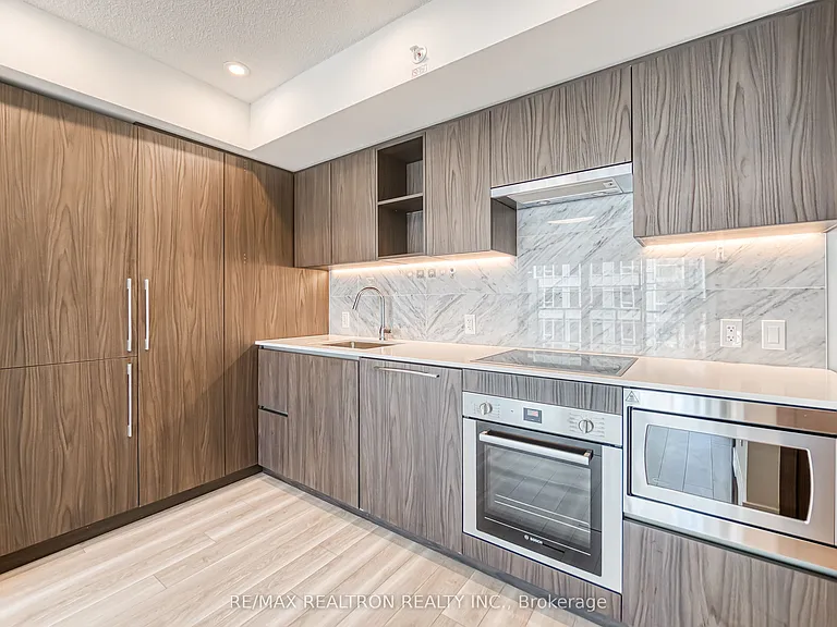 17 Bathurst St #2603 — Photo 11
