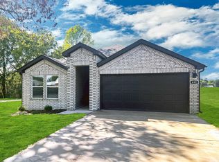 422 S Cherry St, Beebe, AR 72012