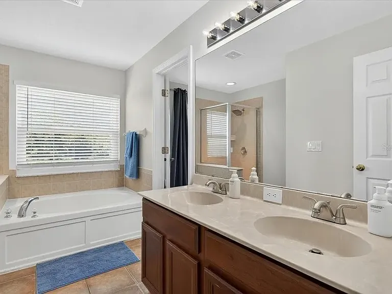 11607 Colony Lake Dr — Photo 7