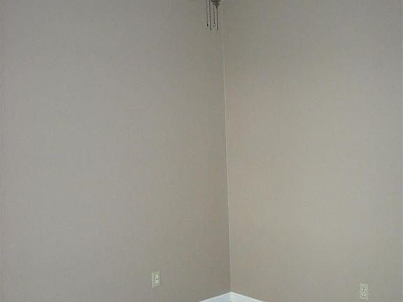 3rd image of 14640 Jacobi St NE