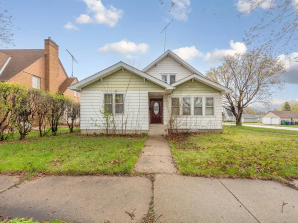 1606 Greeley Ave N, Glencoe, MN 55336