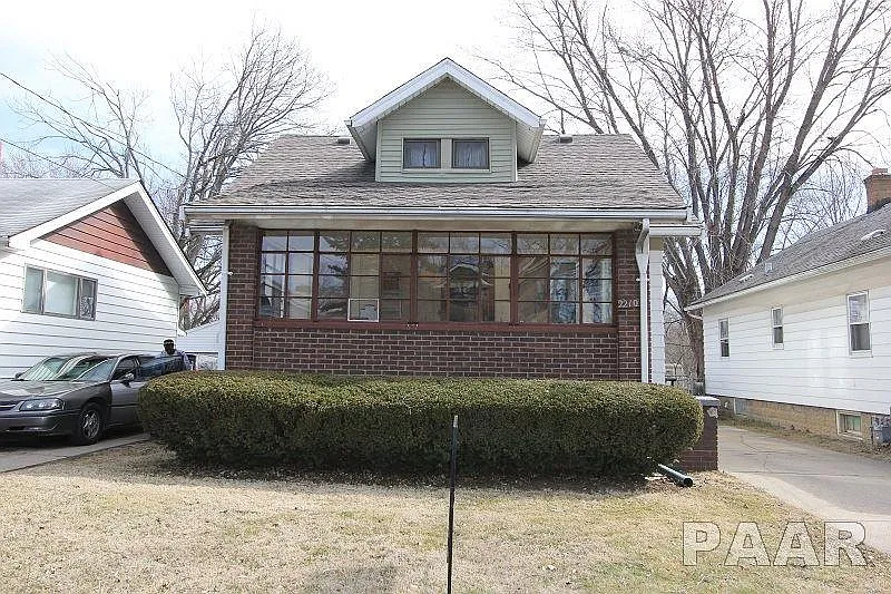 2210 N Ellis St photo 1
