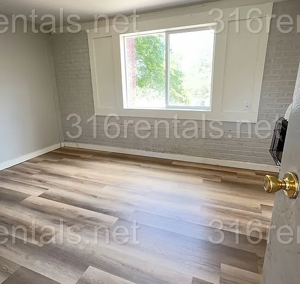 Forest Park Apartments — Photo 9