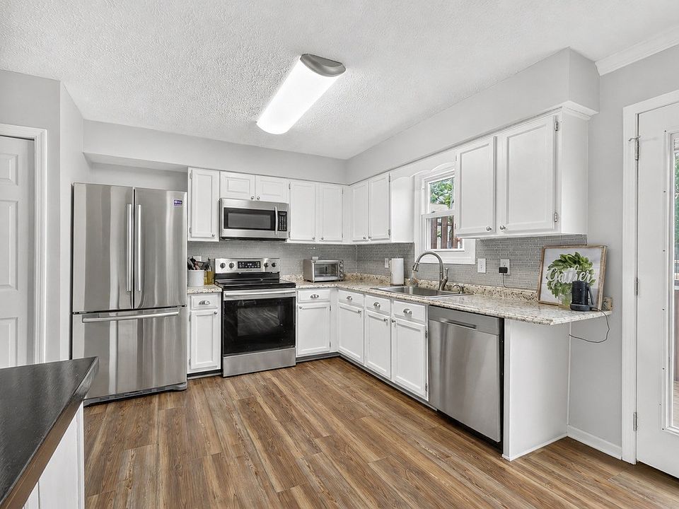 1st image of 430 Walton Ferry Rd APT 802
