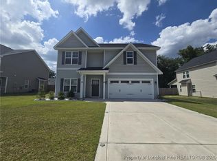364 Leach Creek Dr, Raeford, NC 28376