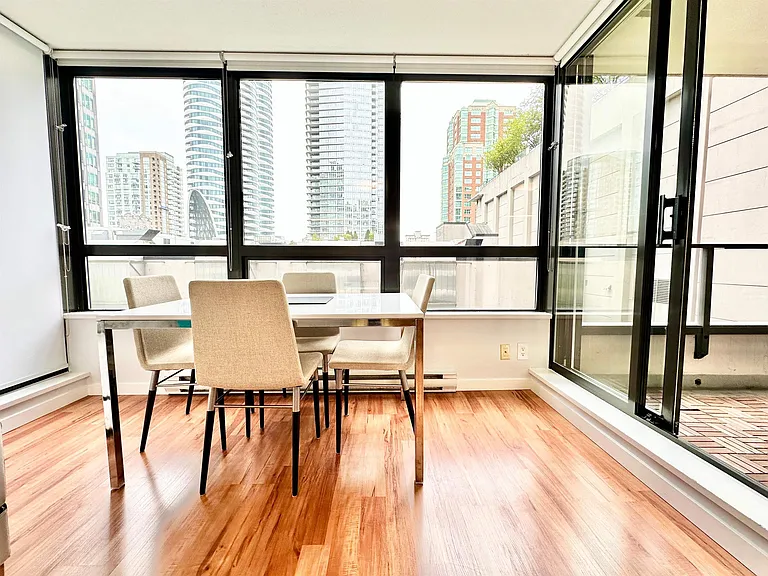 933 Hornby St #608 — Photo 4