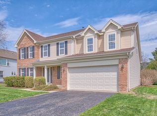3306 Blackhawk Trl, Saint Charles, IL 60174