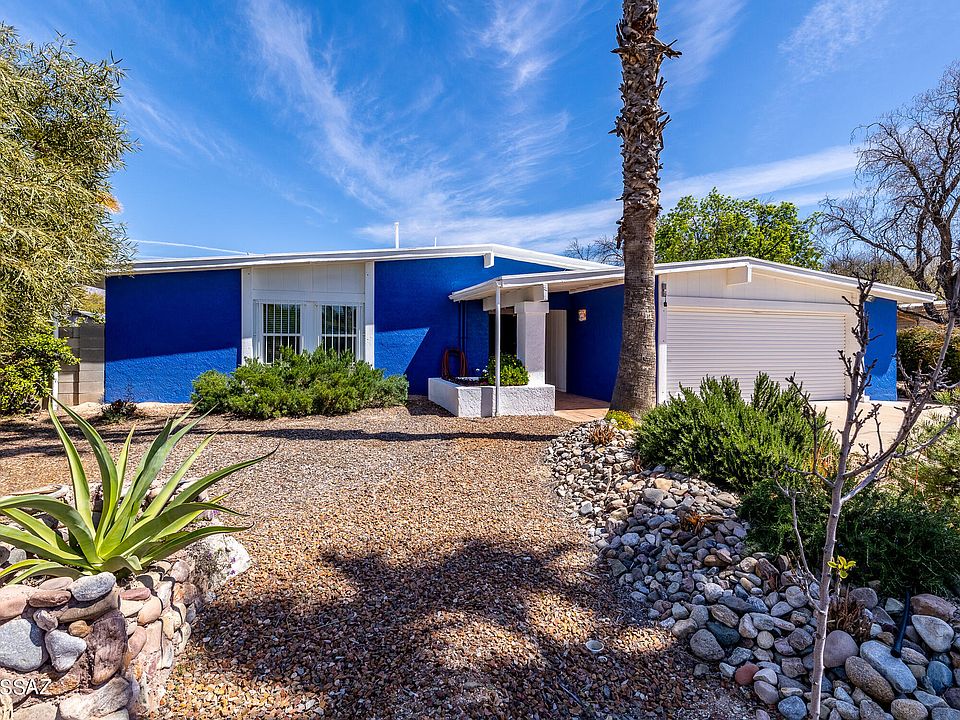 1st image of 2850 N La Cienega Dr