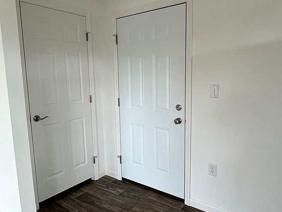 4th image of 478 Eastwood Ln