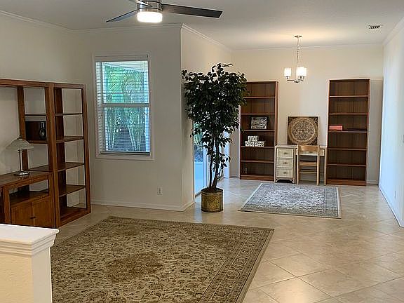 4th image of 1814 Oakgrove Ct