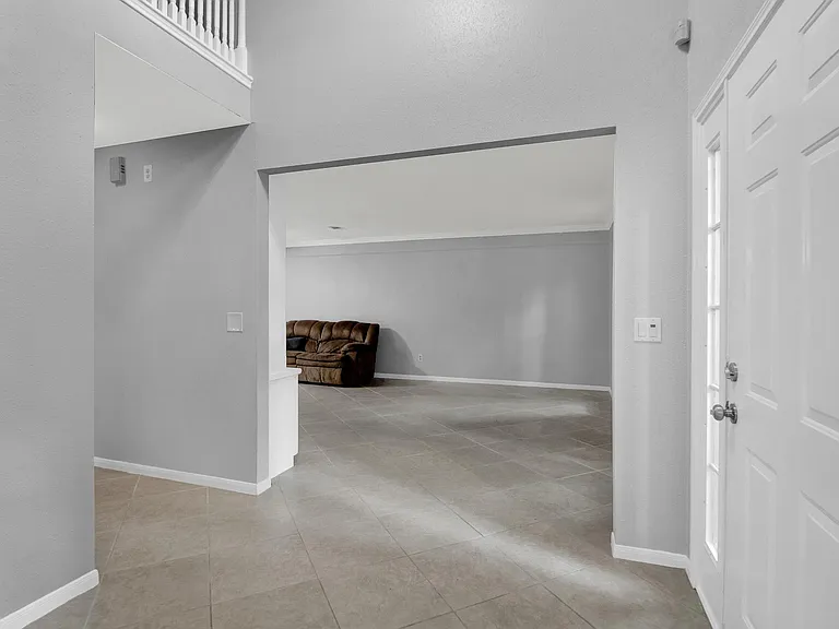 163 Sylvan Forest Dr — Photo 4