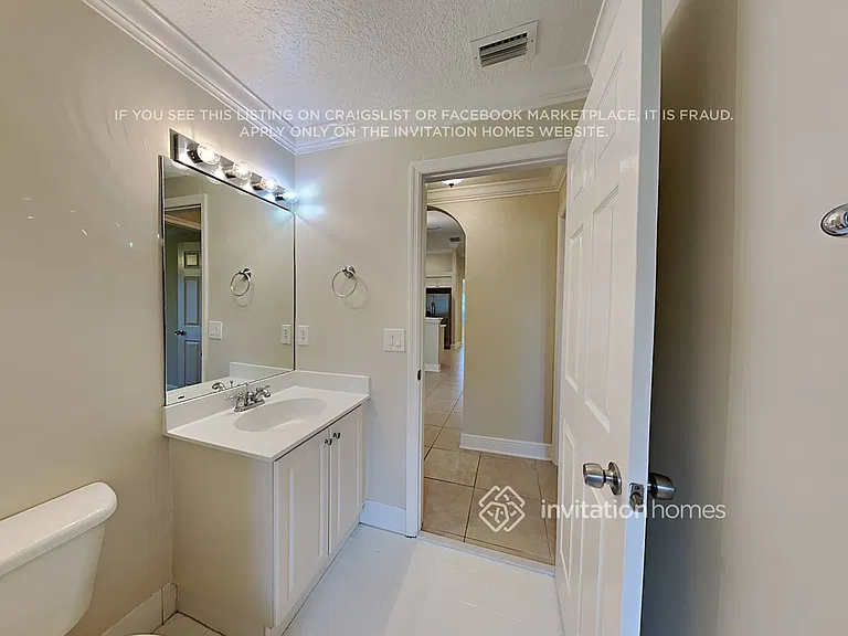 1772 SW Lofgren Ave — Photo 18