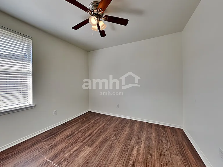 223 Lake Texoma Dr — Photo 16