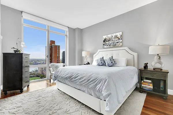 Sold by Corcoran | media 2