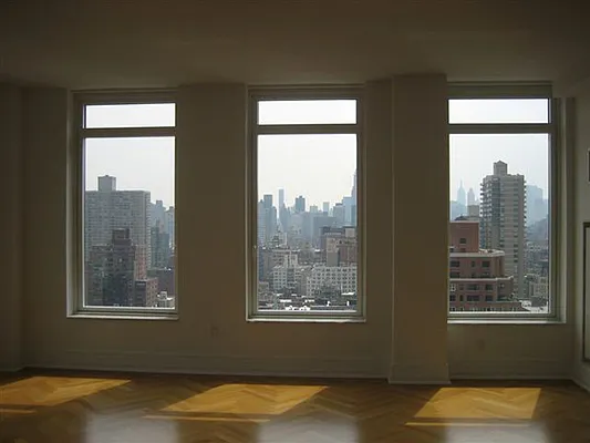 Rented by Sotheby's International Realty | media 10