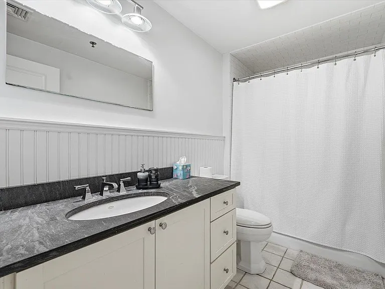 610 Madison St #1 — Photo 5