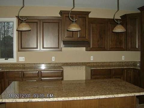 3rd image of 15271 Whitsett Dr