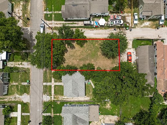 4th image of 2201 Sumpter St