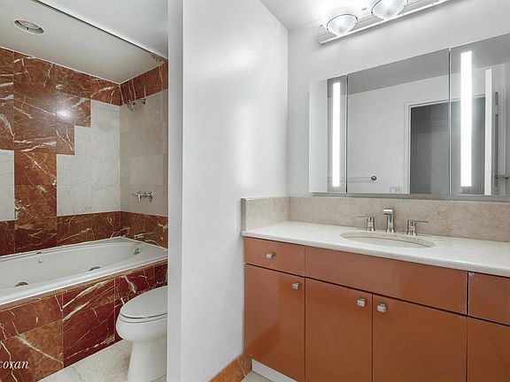 5th image of 43 W 61st St APT 14C