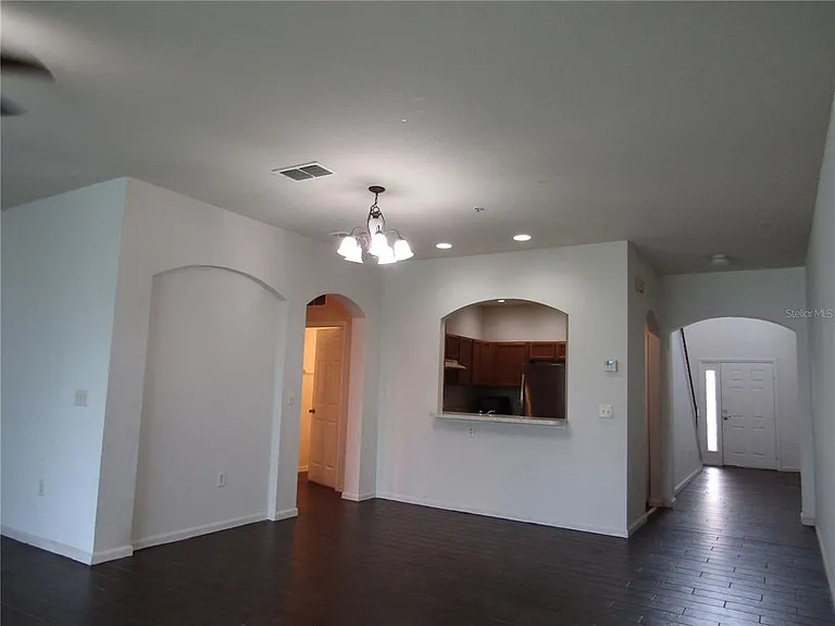 3108 Wentworth Ln — Photo 5