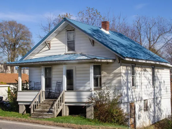 387 S Main St, Masontown, WV 26542