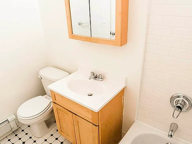 288 Troutman St #2L — Photo 6