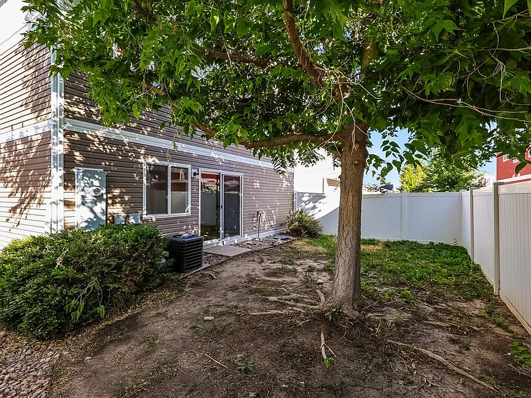 18609 E 45th Pl — Photo 17