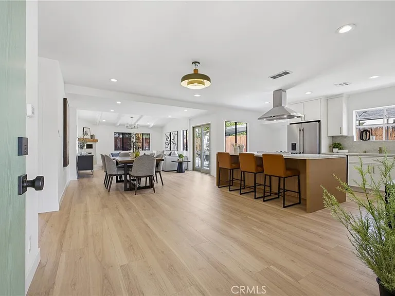 6845 Aura Ave — Photo 5