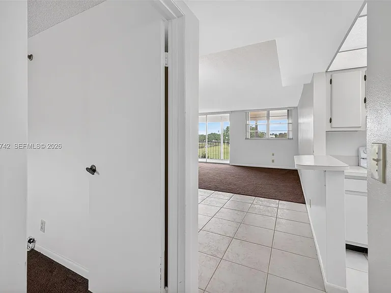 3100 W Rolling Hills Cir #303 — Photo 11