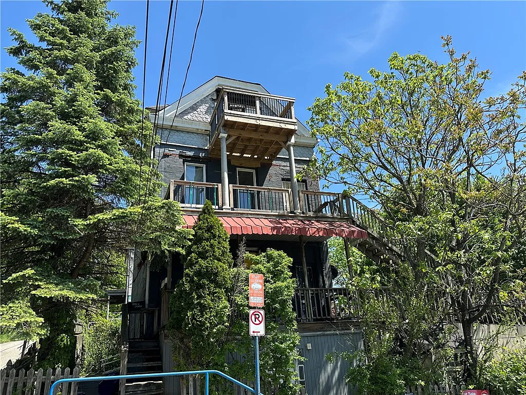 408 N Pacific Ave photo 1