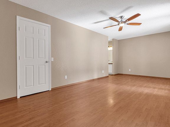 4th image of 16401 N 31st St #104