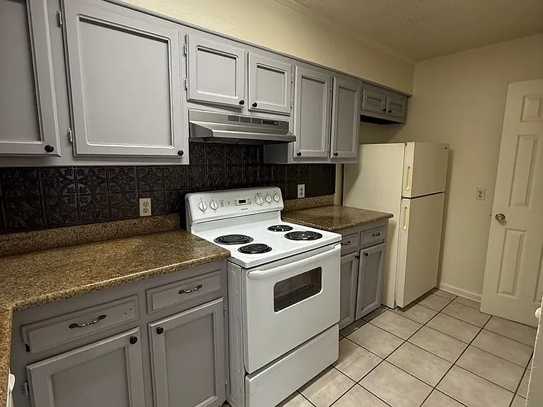 8713 Gsri Ave — Photo 5