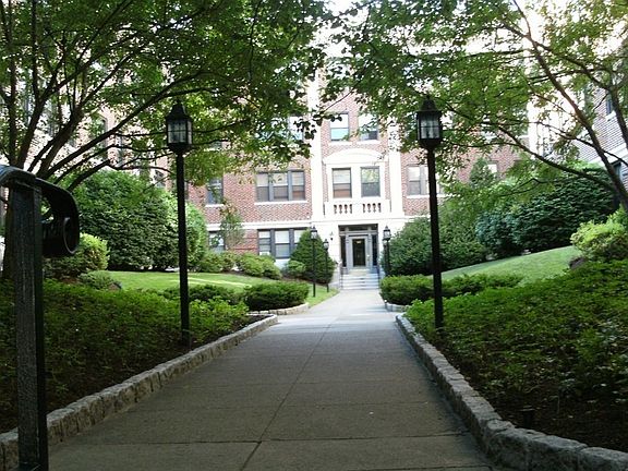 2nd image of 145 Englewood Ave APT 26