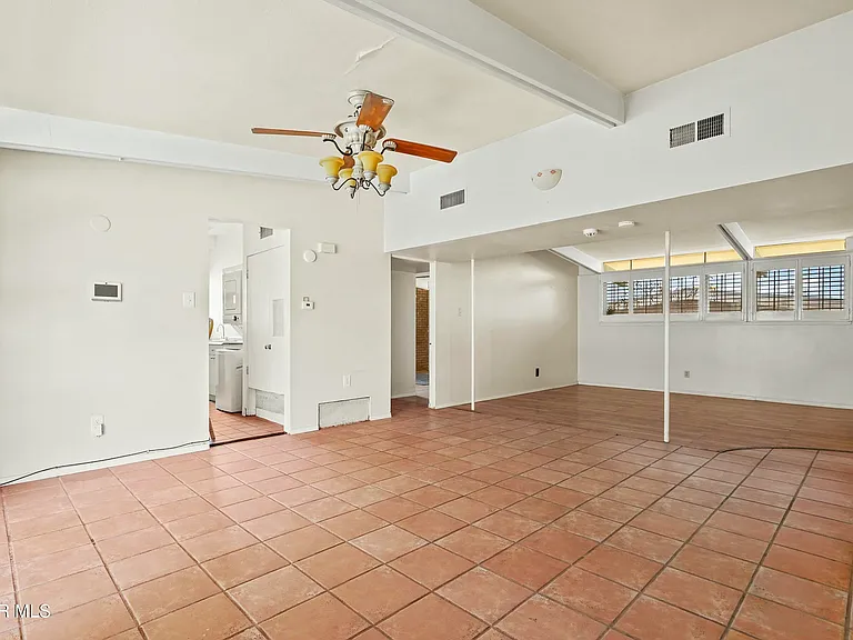 5505 Martin Ln — Photo 6