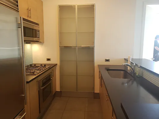 Rented by Metropolitan Property Group | media 7