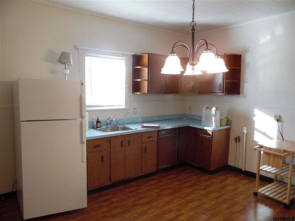 1st image of 8 Stillwater St #1