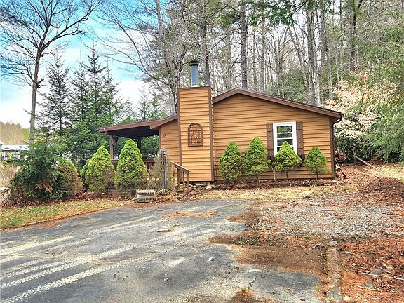 2nd image of 58 River Road