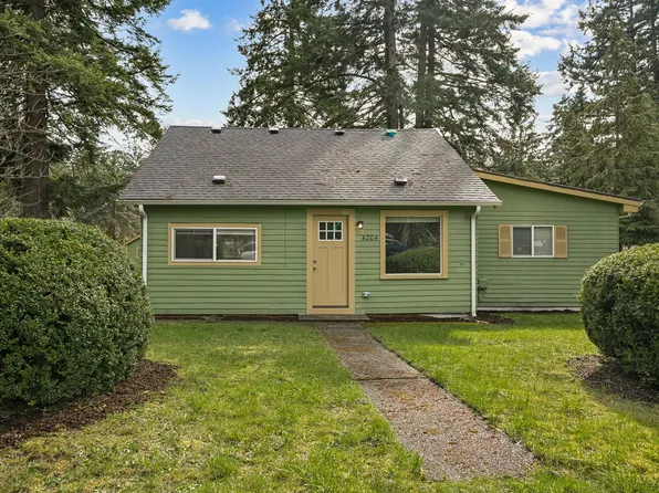 4204 208th St E, Spanaway, WA 98387