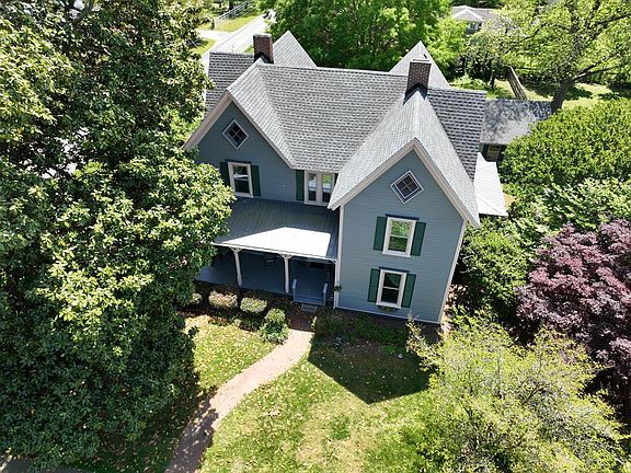 3rd image of 12 Joynes St
