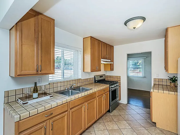 1805 Reed Ave — Photo 7