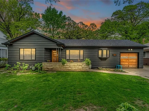 1506 University Dr, Lawrence, KS 66044