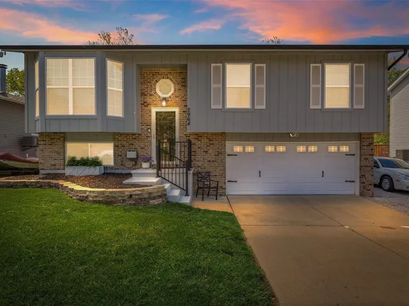 2964 Northern Lights Dr, Arnold, MO 63010