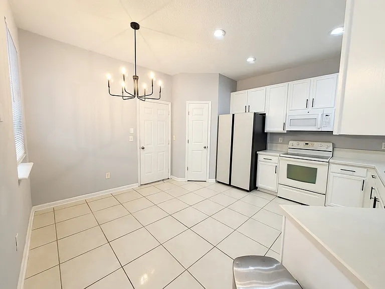 12301 Kernan Forest Blvd #904 — Photo 13