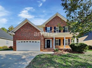 718 Barrocliff Rd, Clemmons, NC 27012